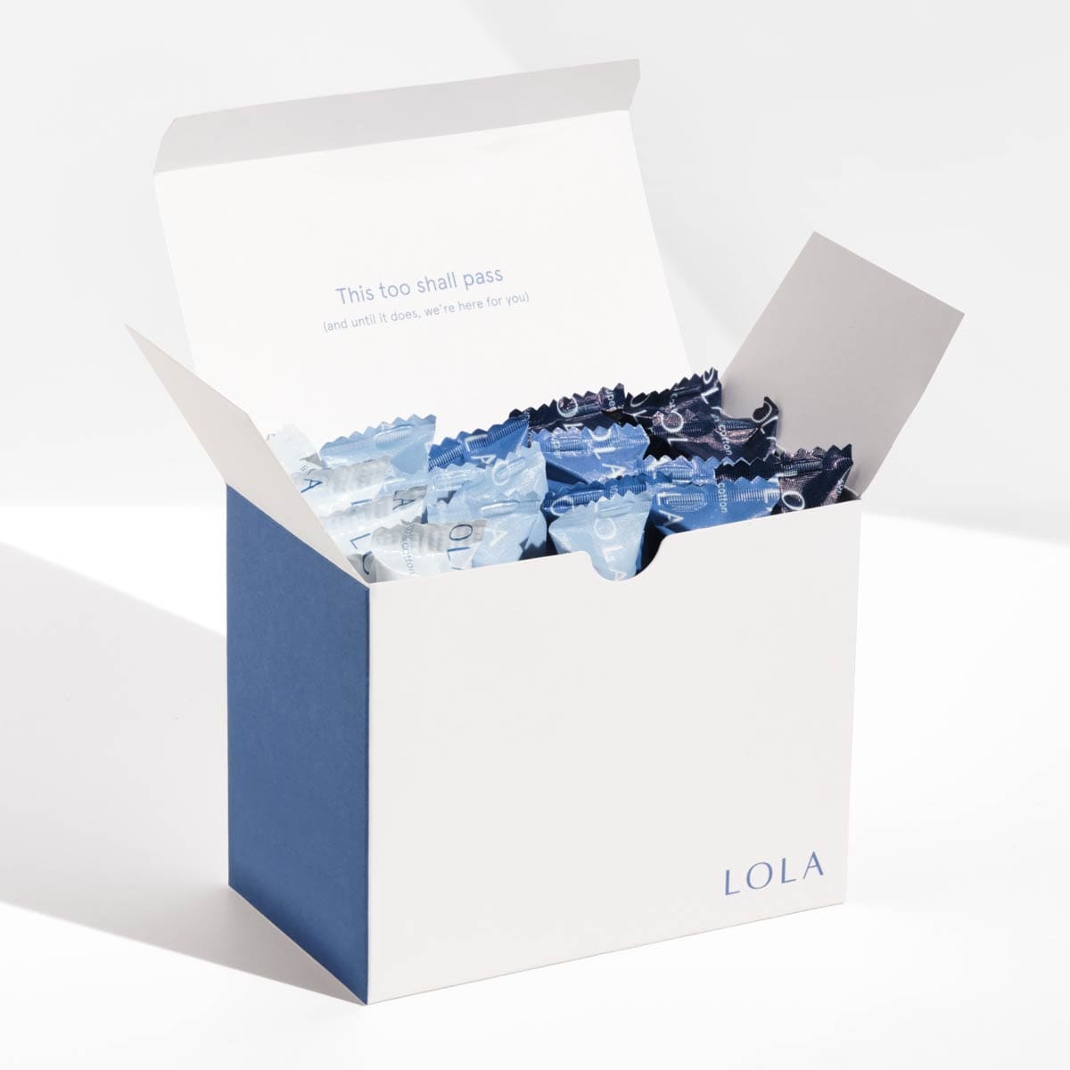 Compact plastic applicator tampons | Front view of Compact plastic applicator tampons packing